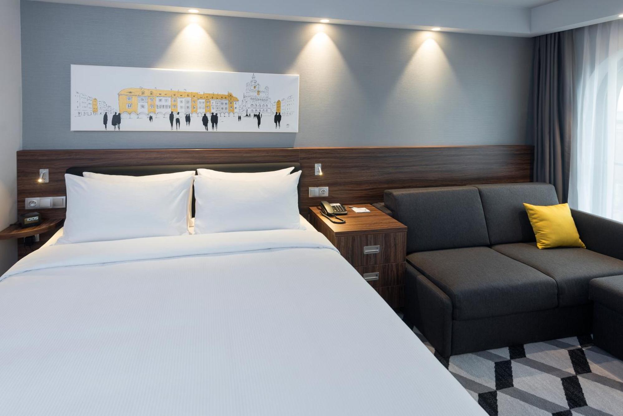 Hotel Hampton By Hilton Poznan Old Town Exterior foto