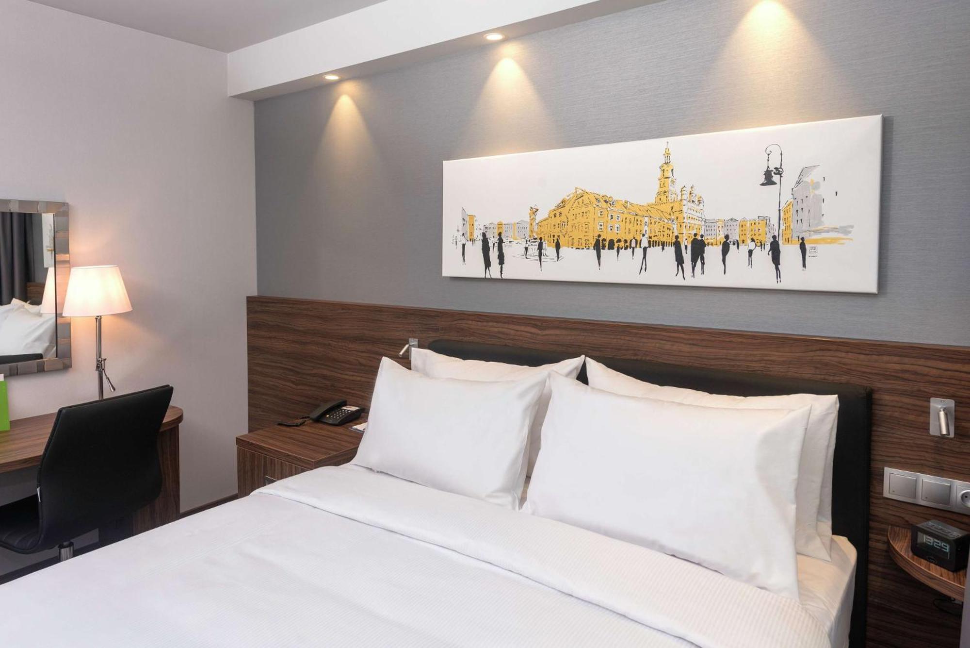 Hotel Hampton By Hilton Poznan Old Town Exterior foto